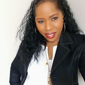 Meet your Posher, Marilyn